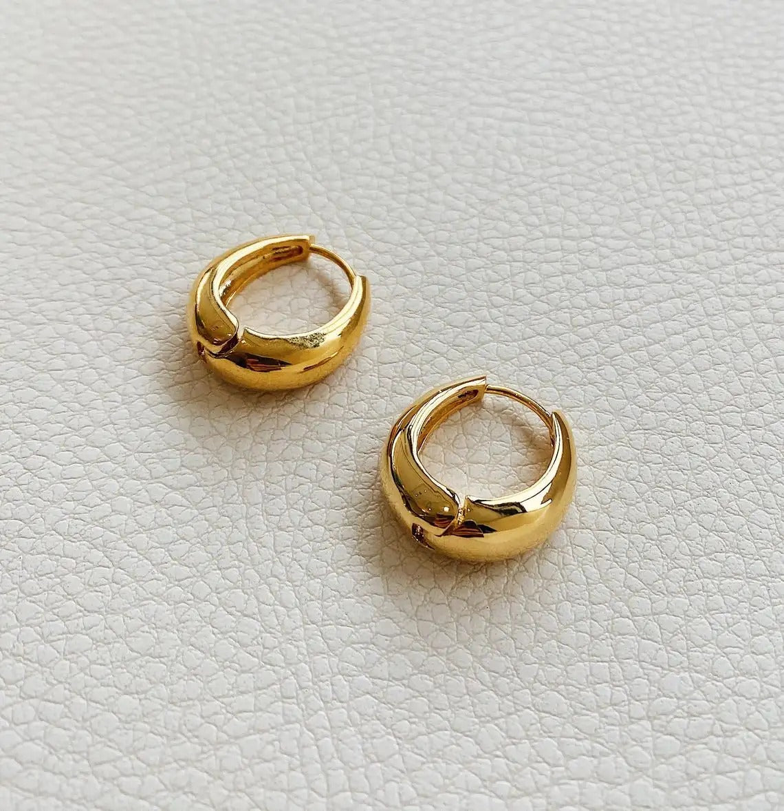 Glammiee Vintage Jewellery Stainless Steel Earrings Gold Chunky Hoop Earrings for Women Girls