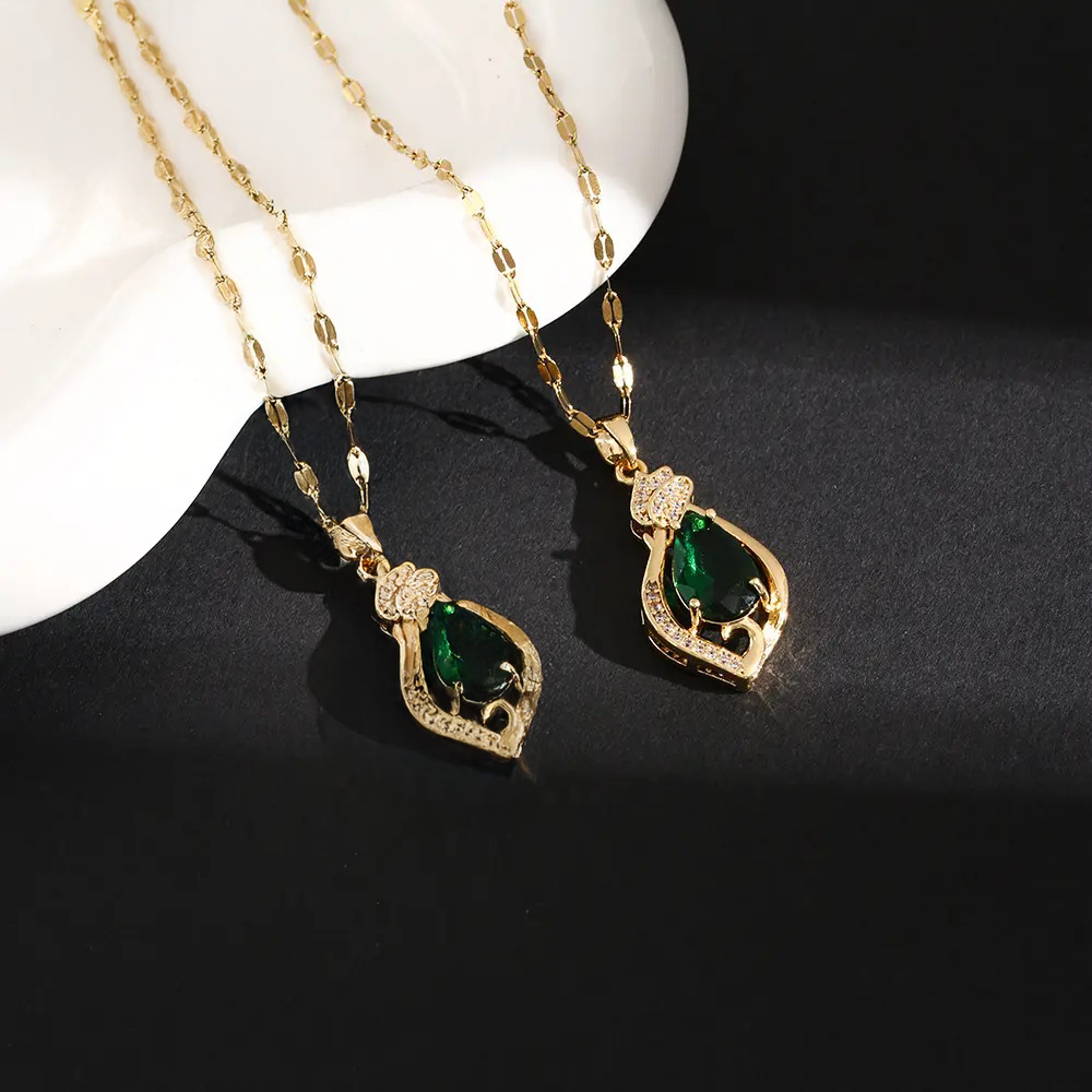 Titanium Steel Crystal Pendant Necklace Geometry Leaf Shaped Gold Plating Necklaces